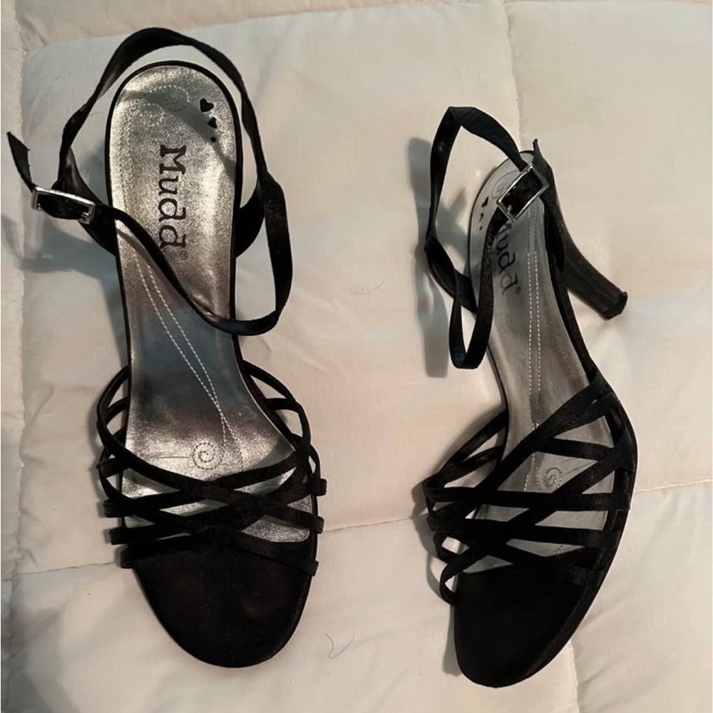 Black Mudd Womens Size 6 Heels